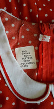Charger l'image dans la galerie, Robe vintage Florence - Rouge à pois blancs. Col Claudine. Taille S, 36, 38.