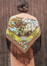 Charger l'image dans la galerie, Châle Suzanna - Imprimé feuillage et franges. Taille unique