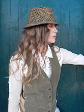 Charger l'image dans la galerie, Chapeau vintage Gaïa - Trilby à carreaux Ecossais