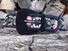 Charger l'image dans la galerie, Ceinture vintage Salomé - Cuir & soie, imprimé floral. Taille S, 36, 38