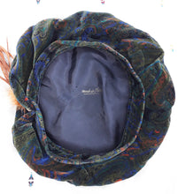 Charger l'image dans la galerie, Béret vintage Ohara - Motifs paisley et cachemire. Kaki, orange et bleu