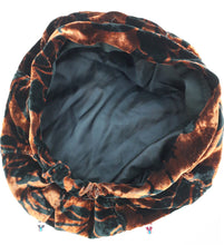 Charger l'image dans la galerie, Béret vintage Kelly - Motifs feuillages, soie et viscose.