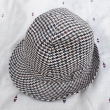 Charger l'image dans la galerie, Chapeau vintage Adélie - Trilby à imprimé pattes d'oie