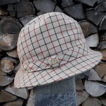 Charger l'image dans la galerie, Chapeau vintage Dolly - Carreaux Ecossais. Logo D. Laine et polyester
