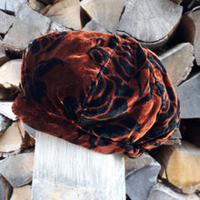 Charger l'image dans la galerie, Béret vintage Kelly - Motifs feuillages, soie et viscose.