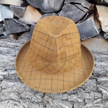 Charger l'image dans la galerie, Chapeau vintage Cassie - Trilby à carreaux en coton moka et noir
