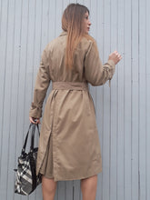 Charger l'image dans la galerie, Trench-Coat vintage April - Paletot Burberrys. Taille L, 40, 42. Tartan