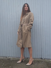 Charger l'image dans la galerie, Trench-Coat vintage April - Paletot Burberrys. Taille L, 40, 42. Tartan