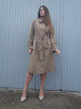 Charger l'image dans la galerie, Trench-Coat vintage April - Paletot Burberrys. Taille L, 40, 42. Tartan