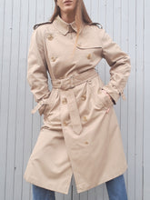 Charger l'image dans la galerie, Trench-Coat vintage Sibylle - Couleur beige. Burberrys. Taille L, 40, 42. Tartan