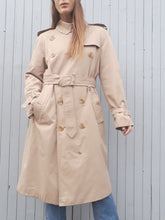 Charger l'image dans la galerie, Trench-Coat vintage Sibylle - Couleur beige. Burberrys. Taille L, 40, 42. Tartan