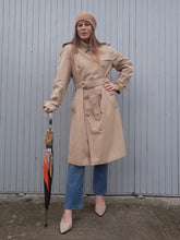 Charger l'image dans la galerie, Trench-Coat vintage Sibylle - Couleur beige. Burberrys. Taille L, 40, 42. Tartan