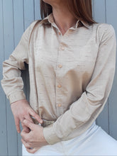 Charger l'image dans la galerie, Chemisier vintage Zoé - Tissu texturé beige, Taille M, 38, 40