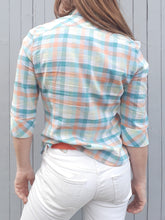 Charger l'image dans la galerie, Chemisier vintage Elynn - A carreaux pastel. Taille XS, 34, 36