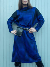 Charger l'image dans la galerie, Robe vintage Adélaïde - Imprimé pied-de-poule. Taille M, 38, 40. Courtelle. Made in Belgium.