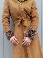 Charger l'image dans la galerie, Manchons Jane - Fourrure synthétique Léopard. Taille unique.