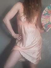Charger l'image dans la galerie, Nuisette Adélaïde - Plastron en dentelle. Taille M, 38, 40