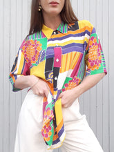 Charger l'image dans la galerie, Chemisier vintage Natasha - Bariolé et coloré. Taille XL, 42, 44. Maison 1.2.3