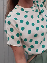 Charger l'image dans la galerie, Blouse vintage Suzie - Pois verts. Taille M, 38, 40. Fabriqué en France