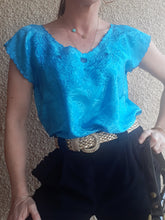 Charger l'image dans la galerie, Blouse vintage Ammara - Tissu irisé bleu. Taille M, 38, 40. Soie Thaïlandaise