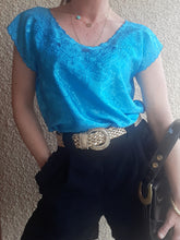 Charger l'image dans la galerie, Blouse vintage Ammara - Tissu irisé bleu. Taille M, 38, 40. Soie Thaïlandaise