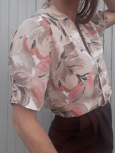 Charger l'image dans la galerie, Blouse vintage Héline - Cache-cœur. Taille M, 38, 40. Fabriqué en France