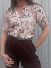 Charger l'image dans la galerie, Blouse vintage Héline - Cache-cœur. Taille M, 38, 40. Fabriqué en France