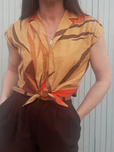 Charger l'image dans la galerie, Blouse vintage Camélia - Feuillage safari. Taille M, 38, 40. Fabriqué en France
