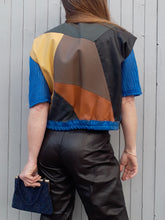 Charger l'image dans la galerie, Veste sans manche en patchwork de cuir. Taille L, 40, 42. Couleurs Vintage. Bleu, rouge, camel, vert bouteille, jaune.
