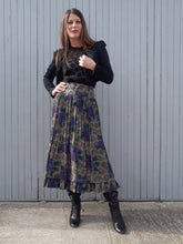 Charger l'image dans la galerie, Jupe vintage Lina - Laine fleurie. Bord volanté. Taille S, 36, 38