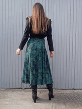 Charger l'image dans la galerie, Jupe vintage Diane - Plissé Soleil à fleurs vertes. Taille XL, 42, 44