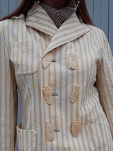 Charger l'image dans la galerie, Blazer vintage Shania - Double boutonnière croisée boutons masques. Taille M, 38, 40