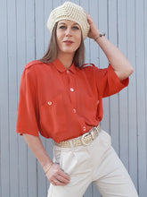 Charger l'image dans la galerie, Chemisier vintage Maria - Rouge framboise. Taille XXL, 44, 46