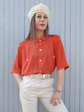 Charger l'image dans la galerie, Chemisier vintage Maria - Rouge framboise. Taille XXL, 44, 46