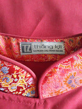 Charger l'image dans la galerie, Kimono Asiatique. Col mao à broderies florales. Taille S, 36, 38