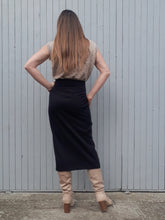 Charger l'image dans la galerie, Jupe vintage Leslee - Taille haute boutonnée. Noire Taille M, 38, 40