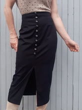 Charger l'image dans la galerie, Jupe vintage Leslee - Taille haute boutonnée. Noire Taille M, 38, 40