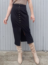 Charger l'image dans la galerie, Jupe vintage Leslee - Taille haute boutonnée. Noire Taille M, 38, 40