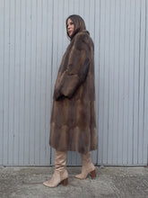 Charger l'image dans la galerie, Manteau vintage Line - Fourrure. Taille L, 40, 42