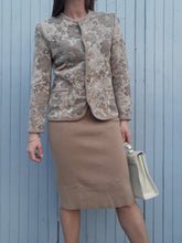 Charger l'image dans la galerie, Ensemble vintage Viviane - Laine beige fleurie. Taille S, 36, 38. Devernois Paris