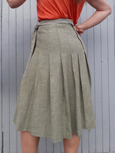 Charger l'image dans la galerie, Ensemble vintage Mila - Veste & jupe plissée. Taille S, 36, 38. Annette Boutique.