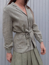 Charger l'image dans la galerie, Ensemble vintage Mila - Veste & jupe plissée. Taille S, 36, 38. Annette Boutique.