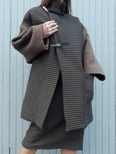 Charger l'image dans la galerie, Ensemble vintage Katarina - Veste oversize & Jupe crayon. Taille S, 36, 38. Bellocoton. Fabriqué en France