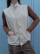 Charger l'image dans la galerie, Gilet vintage Elvire - Col mao. Taille L, 40, 42. Fabriqué en France