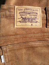 Charger l'image dans la galerie, Jean Levi's 632 Chloé - Velours côtelé marron. Taille S, 36, 38. W31 L36