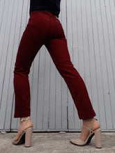 Charger l'image dans la galerie, Jean en velours côtelé Lee Cooper, Couleurs Vintage. Taille XS, 34, 36. Bordeaux, lie de vin