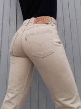 Charger l'image dans la galerie, jean levi's 501. Beige. Couleurs Vintage. Taille S, 36, 38
