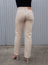Charger l'image dans la galerie, jean levi's 501. Beige. Couleurs Vintage. Taille S, 36, 38