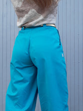 Charger l'image dans la galerie, Pantalon vintage Donna - Bleu turquoise. Taille S, 36, 38. Coupe bouffante XXL