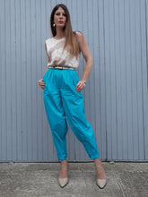 Charger l'image dans la galerie, Pantalon taille haute bleu turquoise, Couleurs Vintage. Fabriqué en France. Coton. Jean Bourget. Taille S, 36, 38. Coupe ample